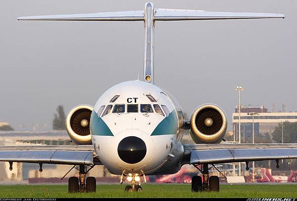 McDonnell Douglas MD-82 (DC-9-82)_Alitalia   20060914   Jan Ostrowski