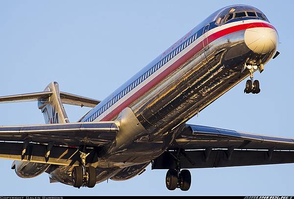 McDonnell Douglas MD-82 (DC-9-82)_American Airlines   20161105   Galen Burrows