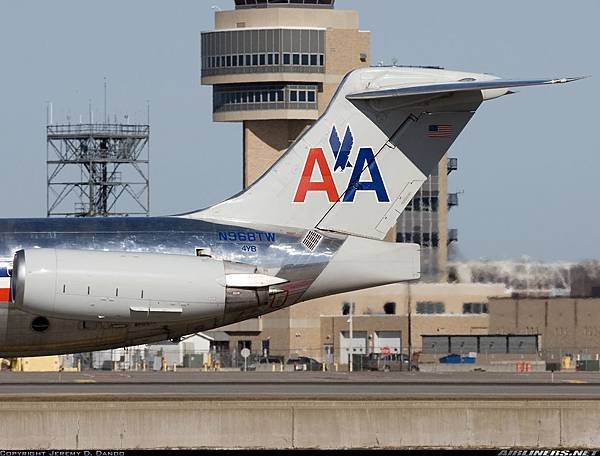 McDonnell Douglas MD-83 (DC-9-83)_American Airlines   20160227   Jeremy D. Dando