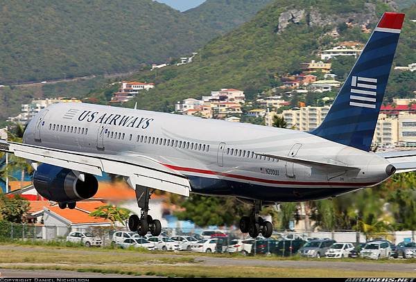 Boeing 757-2B7_US Airways  20140504  Daniel Nicholson