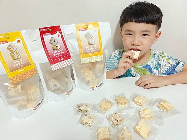 《許軒懷製糖所》手工製作雪花酥，雪白Q彈不黏牙，享受法式甜點