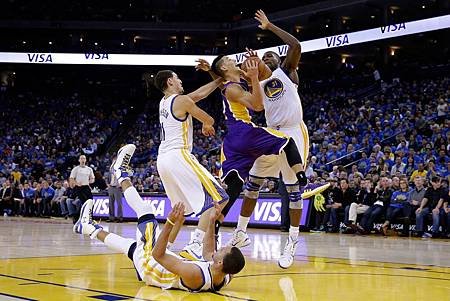 los-angeles-lakers-v-golden-20141102-040319-294