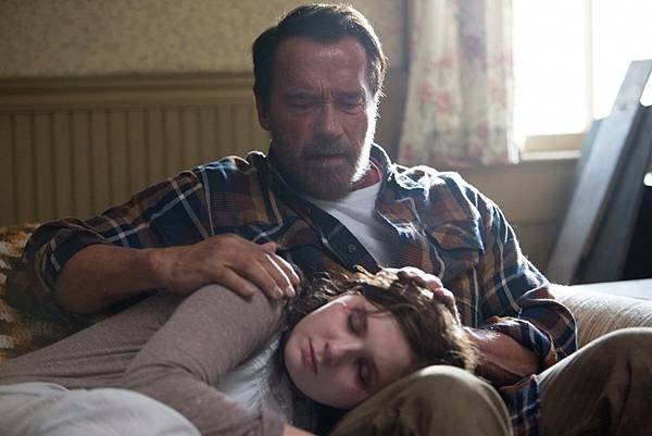 maggie-arnold-schwarzenegger-abigail-breslin-1050x700