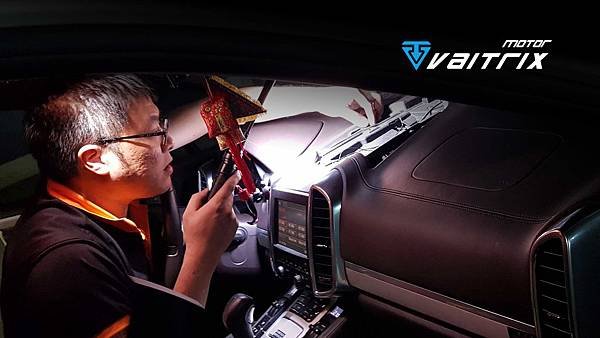 Cayenne 3.0 V6   Cayenne 4.2 V8 直插錶 賽車錶 渦輪錶 PLUG &amp; PLAY BOOST GAUGE即插即用 冷艷金屬 髮絲紋面版 壓力感知器 紅外線 鍍膜玻璃  CNC外框 三核心LED 水溫錶 油溫錶 油壓錶 電壓錶 進氣溫錶 排溫錶 三環錶 