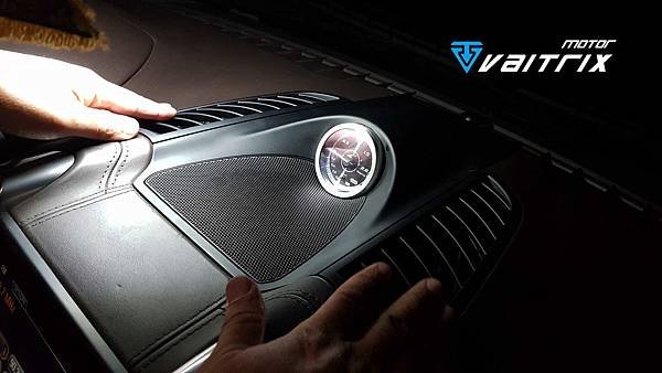 Cayenne 3.0 V6   Cayenne 4.2 V8 直插錶 賽車錶 渦輪錶 PLUG &amp; PLAY BOOST GAUGE即插即用 冷艷金屬 髮絲紋面版 壓力感知器 紅外線 鍍膜玻璃  CNC外框 三核心LED 水溫錶 油溫錶 油壓錶 電壓錶 進氣溫錶 排溫錶 三環錶 