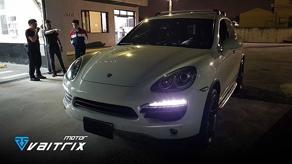 Cayenne 3.0 V6   Cayenne 4.2 V8 直插錶 賽車錶 渦輪錶 PLUG &amp; PLAY BOOST GAUGE即插即用 冷艷金屬 髮絲紋面版 壓力感知器 紅外線 鍍膜玻璃  CNC外框 三核心LED 水溫錶 油溫錶 油壓錶 電壓錶 進氣溫錶 排溫錶 三環錶 