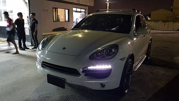 Cayenne 3.0 V6   Cayenne 4.2 V8 直插錶 賽車錶 渦輪錶 PLUG &amp; PLAY BOOST GAUGE即插即用 冷艷金屬 髮絲紋面版 壓力感知器 紅外線 鍍膜玻璃  CNC外框 三核心LED 水溫錶 油溫錶 油壓錶 電壓錶 進氣溫錶 排溫錶 三環錶 