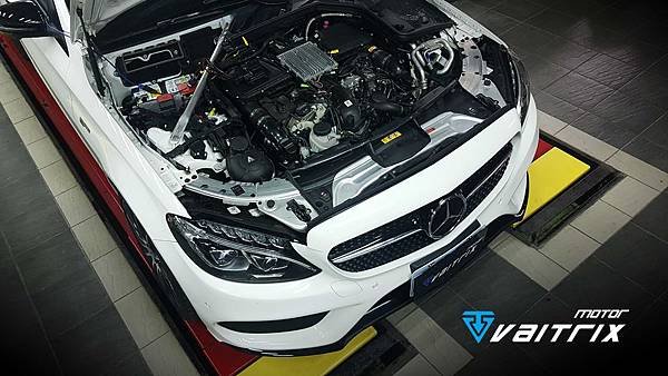 BENZ C43 AMG 外掛晶片 外掛電腦 即插即用 水噴電腦 不影響原廠保固 水噴控制 3D曲線 可編程 特調 甲醇噴射 汽車改裝電腦 VAITRIX 麥翠斯 外掛電腦缺點  水噴電腦 動力提升 馬力提升 改裝電腦 渦輪套件 內寫晶片 ecu調整