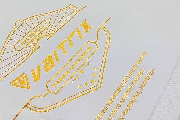 來自澳洲的汽車改裝品牌VAITRIX麥翠斯有最廣泛的車種適用產品，含汽油、柴油、油電混合車專用電子油門控制加速器，搭配外掛晶片及內寫，高品質且無後遺症之動力提升，也可由專屬藍芽App–AirForce GO切換一階、二階、三階ECU模式。外掛晶片及電子油門控制器不影響原車引擎保固，搭配不眩光儀錶，提升馬力同時監控愛車狀況。另有馬力提升專用水噴射可程式電腦及套件，改裝愛車不傷車。適用品牌車款： Audi奧迪、BMW寶馬、Porsche保時捷、Benz賓士、Honda本田、Toyota豐田、Mitsubishi三菱、Mazda馬自達、Nissan日產、Subaru速霸陸、VW福斯、Volvo富豪、Luxgen納智捷、Ford福特、Hyundai現代、Skoda、Mini; Altis、crv、chr、kicks、cla45、Focus mk4、 sienta 、camry、golf gti、polo、kuga、tiida、u7、rav4、odyssey、Santa Fe新土匪、C63s、Lancer Fortis、Elantra Sport、Auris、Mini R56、ST LINE...等。