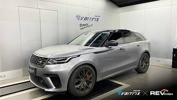 來自澳洲的汽車改裝品牌VAITRIX麥翠斯有最廣泛的車種適用產品，含汽油、柴油、油電混合車專用電子油門控制加速器，搭配外掛晶片及內寫，高品質且無後遺症之動力提升，也可由專屬藍芽App–AirForce GO切換一階、二階、三階ECU模式。外掛晶片及電子油門控制器不影響原車引擎保固，搭配不眩光儀錶，提升馬力同時監控愛車狀況。另有馬力提升專用水噴射可程式電腦及套件，改裝愛車不傷車。適用品牌車款： Audi奧迪、BMW寶馬、Porsche保時捷、Benz賓士、Honda本田、Toyota豐田、Mitsubishi三菱、Mazda馬自達、Nissan日產、Subaru速霸陸、VW福斯、Volvo富豪、Luxgen納智捷、Ford福特、Hyundai現代、Skoda斯柯達、Mini、Ferrari 法拉利、Lamborghini藍寶堅尼 ; Altis、CRV、CHR、Kicks、Cla45、Focus mk4、Sienta 、Camry、Golf GTI、Polo、Kuga、Tiida、U7、Rav4、Odyssey、Santa Fe新土匪、C63s、Lancer Fortis、Elantra Sport、Auris、Mini R56、ST LINE、535i、Tiguan、RS6 AVANT、 Tiguan R、C300、...等。