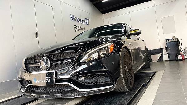   來自澳洲的汽車改裝品牌VAITRIX麥翠斯有最廣泛的車種適用產品，含汽油、柴油、油電混合車專用電子油門控制加速器，搭配外掛晶片及內寫，高品質且無後遺症之動力提升，也可由專屬藍芽App–AirForce GO切換一階、二階、三階ECU模式。外掛晶片及電子油門控制器不影響原車引擎保固，搭配不眩光儀錶，提升馬力同時監控愛車狀況。另有馬力提升專用水噴射可程式電腦及套件，改裝愛車不傷車。適用品牌車款： Audi奧迪、BMW寶馬、Porsche保時捷、Benz賓士、Honda本田、Toyota豐田、Mitsubishi三菱、Mazda馬自達、Nissan日產、Subaru速霸陸、VW福斯、Volvo富豪、Luxgen納智捷、Ford福特、Hyundai現代、Skoda、Mini; Altis、crv、chr、kicks、cla45、Focus mk4、 sienta 、camry、golf gti、polo、kuga、tiida、u7、rav4、odyssey、Santa Fe新土匪、C63s、Lancer Fortis、Elantra Sport、Auris、Mini R56、ST LINE、535i...等。