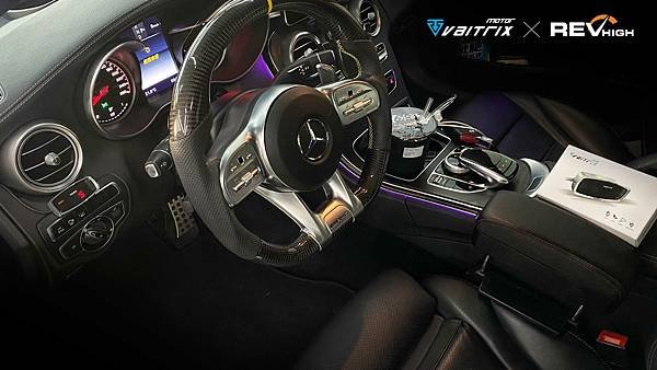   來自澳洲的汽車改裝品牌VAITRIX麥翠斯有最廣泛的車種適用產品，含汽油、柴油、油電混合車專用電子油門控制加速器，搭配外掛晶片及內寫，高品質且無後遺症之動力提升，也可由專屬藍芽App–AirForce GO切換一階、二階、三階ECU模式。外掛晶片及電子油門控制器不影響原車引擎保固，搭配不眩光儀錶，提升馬力同時監控愛車狀況。另有馬力提升專用水噴射可程式電腦及套件，改裝愛車不傷車。適用品牌車款： Audi奧迪、BMW寶馬、Porsche保時捷、Benz賓士、Honda本田、Toyota豐田、Mitsubishi三菱、Mazda馬自達、Nissan日產、Subaru速霸陸、VW福斯、Volvo富豪、Luxgen納智捷、Ford福特、Hyundai現代、Skoda、Mini; Altis、crv、chr、kicks、cla45、Focus mk4、 sienta 、camry、golf gti、polo、kuga、tiida、u7、rav4、odyssey、Santa Fe新土匪、C63s、Lancer Fortis、Elantra Sport、Auris、Mini R56、ST LINE、535i...等。