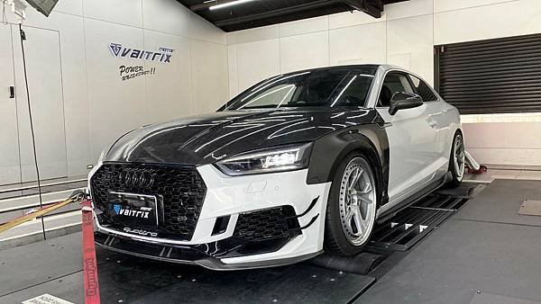 來自澳洲的汽車改裝品牌VAITRIX麥翠斯有最廣泛的車種適用產品，含汽油、柴油、油電混合車專用電子油門控制加速器，搭配外掛晶片及內寫，高品質且無後遺症之動力提升，也可由專屬藍芽App–AirForce GO切換一階、二階、三階ECU模式。外掛晶片及電子油門控制器不影響原車引擎保固，搭配不眩光儀錶，提升馬力同時監控愛車狀況。另有馬力提升專用水噴射可程式電腦及套件，改裝愛車不傷車。適用品牌車款： Audi奧迪、BMW寶馬、Porsche保時捷、Benz賓士、Honda本田、Toyota豐田、Mitsubishi三菱、Mazda馬自達、Nissan日產、Subaru速霸陸、VW福斯、Volvo富豪、Luxgen納智捷、Ford福特、Hyundai現代、Skoda、Mini; Altis、crv、chr、kicks、cla45、Focus mk4、 sienta 、camry、golf gti、polo、kuga、tiida、u7、rav4、odyssey、Santa Fe新土匪、C63s、Lancer Fortis、Elantra Sport、Auris、Mini R56、ST LINE、535i、G63、RS6、RS7、M8、330i、E63、S63...等。