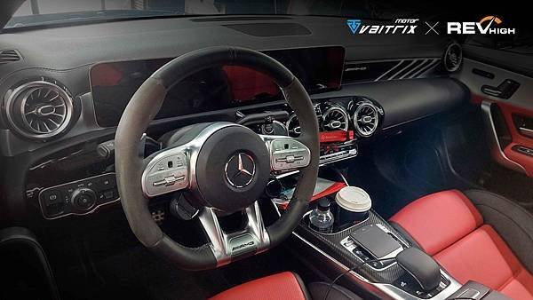來自澳洲的汽車改裝品牌VAITRIX麥翠斯有最廣泛的車種適用產品，含汽油、柴油、油電混合車專用電子油門控制加速器，還能搭配外掛晶片及內寫，高品質且無後遺症之動力提升。外掛晶片可以選配由專屬藍芽App–AirForce GO切換一階、二階、三階ECU模式。  外掛晶片及電子油門控制器不影響原車引擎保固。搭配VAITRIX不眩光儀錶，渦輪壓力/水溫/油溫等應有盡有，使用原廠感知器對接，數據呈現100%正解，提升馬力同時監控愛車狀況。  最佳性能提升就選擇專用水噴電腦及套件，降溫效果最好，性能穩定提升，正確使用動力加倍不傷引擎。  在VAITRIX動力升級，完整實現客製化調校，根據車況、已改裝硬體與客戶需求調整程式。搭配馬力機驗證與HP TUNERS數據流，讓改裝沒有後顧之憂！  適用品牌車款： Audi奧迪、BMW寶馬、Porsche保時捷、Benz賓士、Honda本田、Toyota豐田、Mitsubishi三菱、Mazda馬自達、Nissan日產、Subaru速霸陸、VW福斯、Volvo富豪、Luxgen納智捷、Ford福特、Hyundai現代、Skoda速可達、Mini、MG; Altis、crv、chr、kicks、cla45、Focus mk4、 sienta 、camry、golf gti、golf 8、polo、kuga、rav4、odyssey、Santa Fe新土匪、C63s、Elantra Sport、Auris、Mini R56、540i、G63、RS6、RS7、M8、330i、E63、S63、HS、A180、Kamiq、Kodiaq、X3、Macan、Q3...等。   Truck卡車： Mitsubishi Fuso三菱扶桑、Hino日野、DAF達富、IVECO威凱、ISUZU五十鈴、SCANIA斯堪尼亞; Canter堅達、Fighter、Super Great、300 系、700系、CF85、LF45、LF55、L系、G系、R系、S系、Daily、Eurocargo、NQR、NPR、NMR、NRR  Motor重機： BMW寶馬、Ducati杜卡迪、Honda本田、Yamaha山葉、Aprilia阿普利亞、KTM、Husqvarna胡斯瓦那、Kawasaki川崎、Suzuki鈴木; S1000RR、S1000R、R1200GS、R9T、R1200GS、Scrambler、Monster、Panigale、Streetfighter、Supersport、Superbike、XDiavel、Hypermotard、RSV、SMC、Supermoto、Ninja、ZX-12R、ZX-6R、T-Max、Tenere、MT、Hayabusa、V-Strom、GSX-S1000
