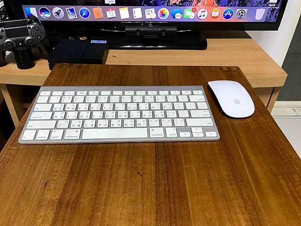 好久好久以前買的Wireless Keyboard合照