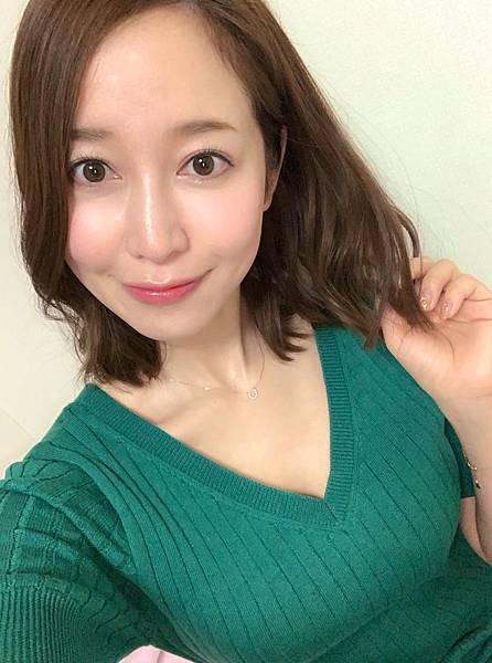 篠田ゆう2.jpg