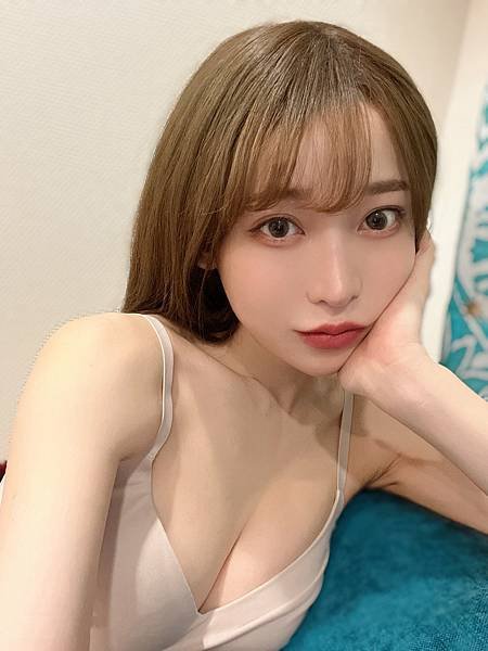 七瀬艾莉絲.jpg