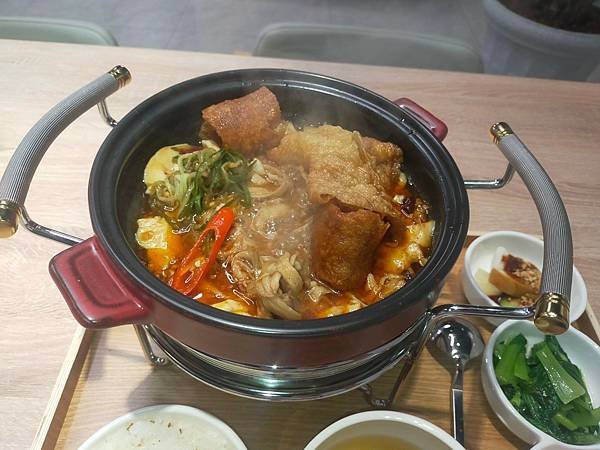 新店裕隆城新開幕【熱浪島南洋蔬食茶堂】肉食主義也能大感驚豔的