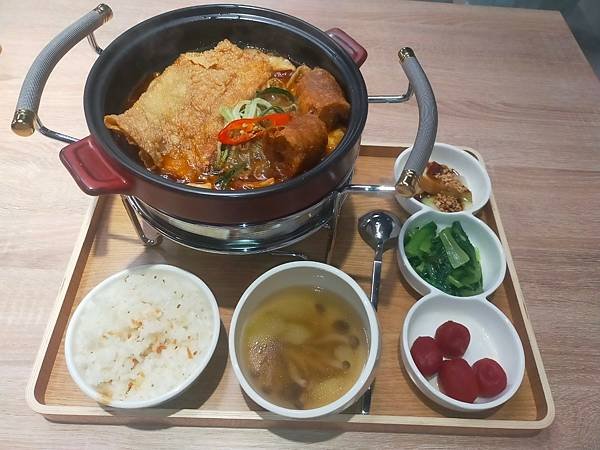 新店裕隆城新開幕【熱浪島南洋蔬食茶堂】肉食主義也能大感驚豔的