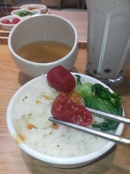 新店裕隆城新開幕【熱浪島南洋蔬食茶堂】肉食主義也能大感驚豔的