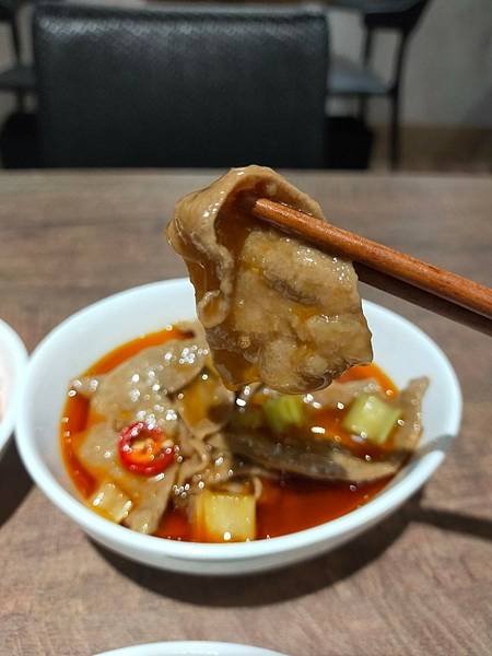 台北士林麻辣美食推薦【外瑞古德麻辣研究所】辣到骨隨裡的透徹感