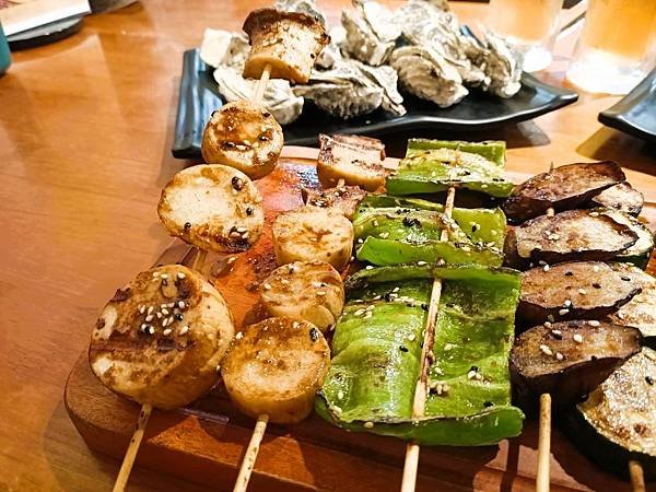 【士林串燒士林店(士林燒烤/士林美食/士林夜市美食)】平價自
