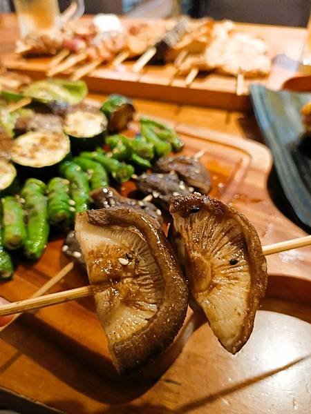 【士林串燒士林店(士林燒烤/士林美食/士林夜市美食)】平價自