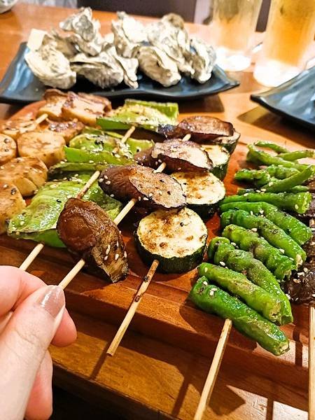 【士林串燒士林店(士林燒烤/士林美食/士林夜市美食)】平價自