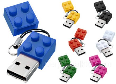 lego_04USBdrive.jpg