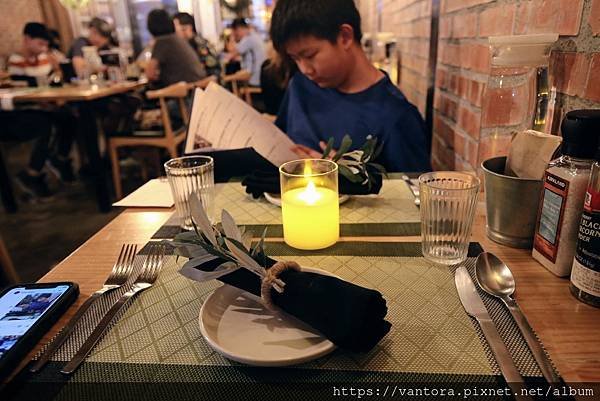 ＜花蓮美食＞肉肉餐桌－經過六年，我們還是選擇了紐西蘭菲力牛排