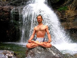 300px-Tanumânasî_en_Meditacion_Loto_Padmasana