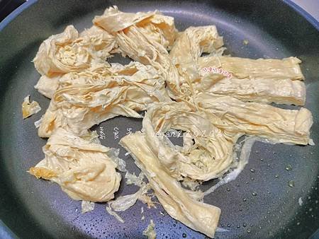 👨‍👩‍👧‍👧老少皆宜的素食料理 簡易繽紛蔬炒偽散蛋🍽️