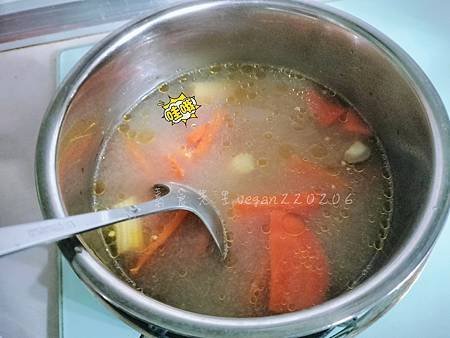 第一次料理味噌😋 味噌蕎麥湯麵🍜