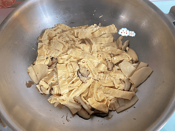 簡單的米粉料理🍜 素炒米粉🥢