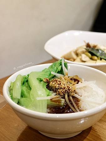 台北 中正【禾甲蒸豆腐食堂】南機場夜市 全素無五辛｜附菜單