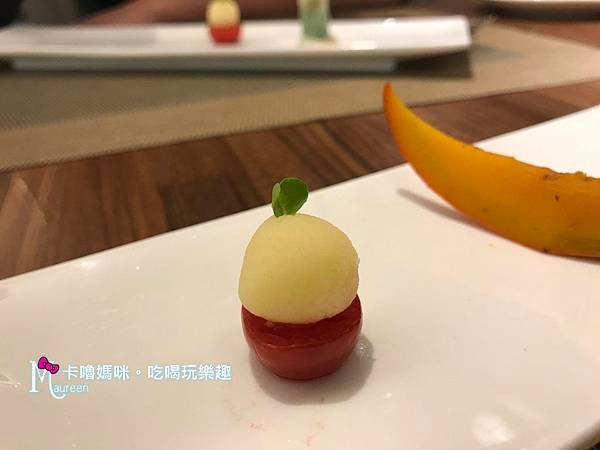 桃園市【艾維農歐風素食】10-3(主廚精選小點_百香果馬鈴薯泥).JPG