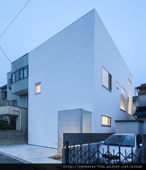 dezeen_House-T-by-Takeshi-Hamada_4