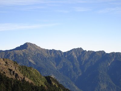 26 奇萊群峰（武嶺遠眺）.jpg