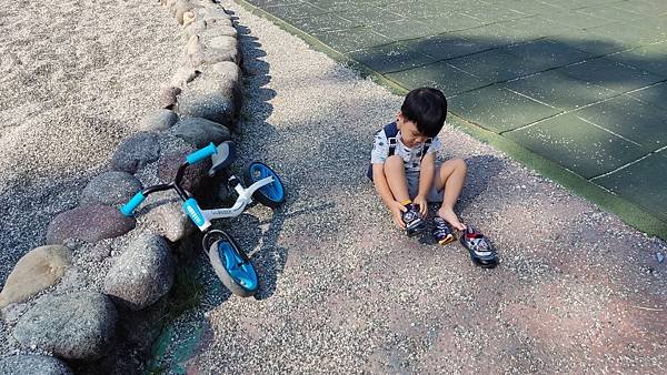 從1歲玩到12歲，高生活機能停車不用錢～中興新村兒童公園