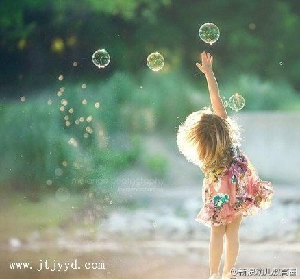 girl touch bubbles