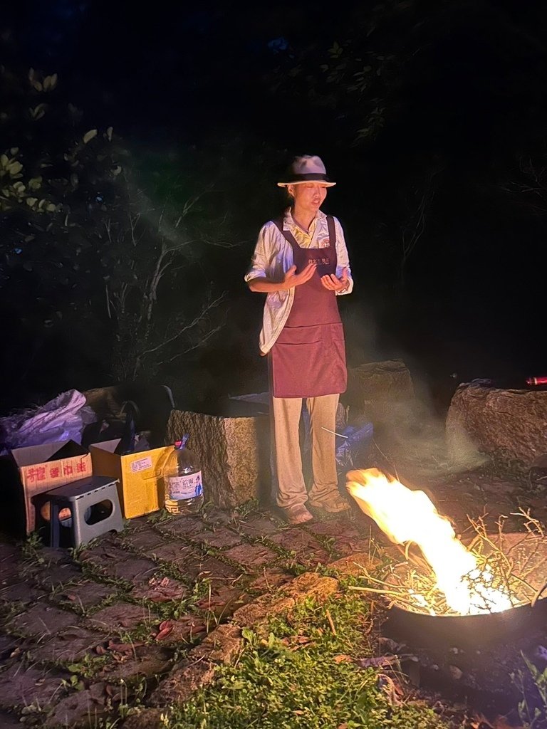 南港茶山螢火蟲導覽 南港就有陽明山 101看起來更大根