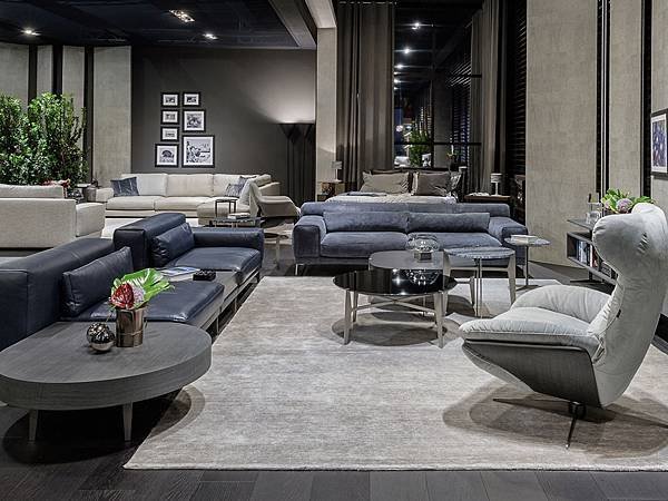 Natuzzi (Victoria Worldwide Inc)