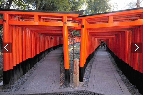 伏見稻荷大社千本鳥居入口，參拜路線為右側通行。.png