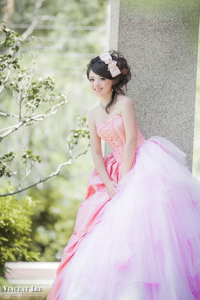 婚紗作品  Make-up: momo hair: apple MD: 巧喬 Photography: Vincent lee