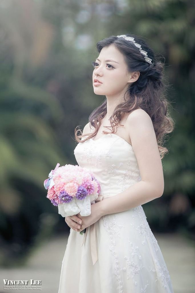婚紗作品  Make-up: momo hair: apple MD: 巧喬 Photography: Vincent lee