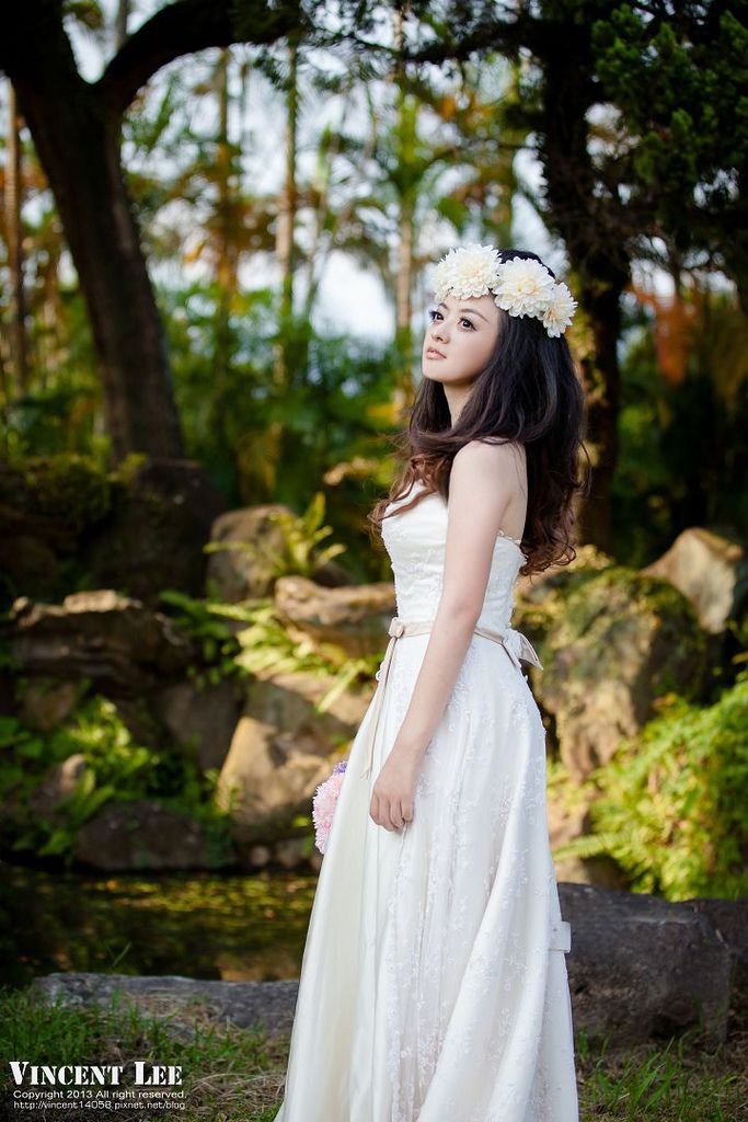 婚紗作品  Make-up: momo hair: apple MD: 巧喬 Photography: Vincent lee