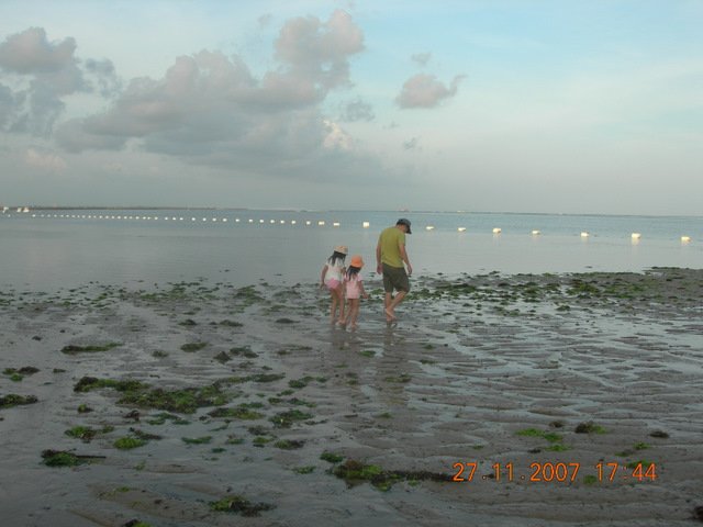 BaliKhama-Nov25-2007 050.jpg