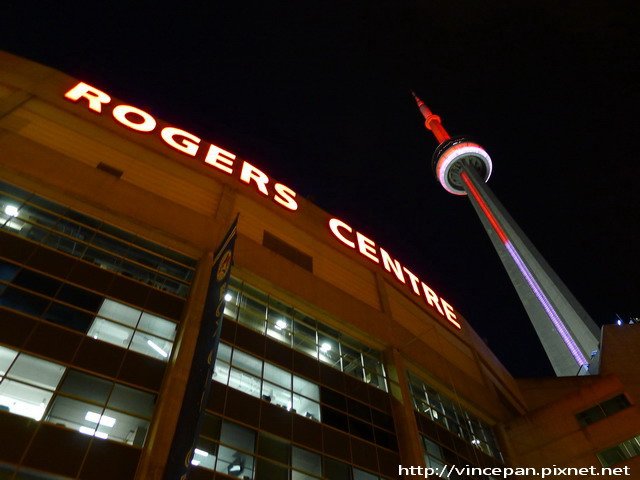 Rogers Center與CN Tower