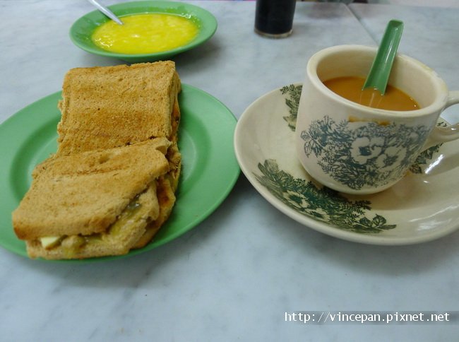 咖椰吐司加奶茶