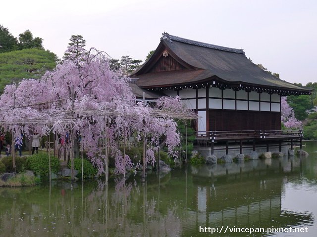 平安神宮  栖鳳池